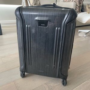 Tumi Vapor Carry On Suitcase